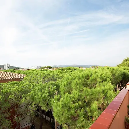 Spacious In Platja Daaro With Terrace Apartament *